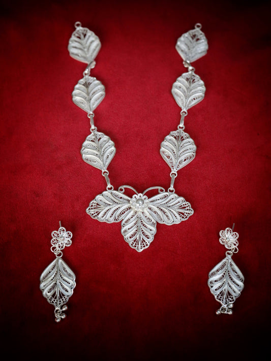 Nature's Whisper Filigree Set in 92.5steling silver