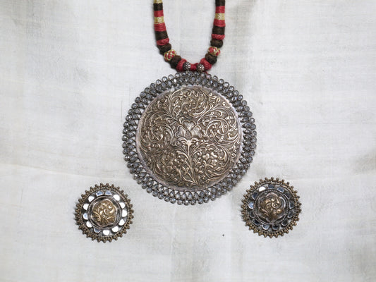 Grandeur Bloom Necklace Set in 92.5 sterling silver