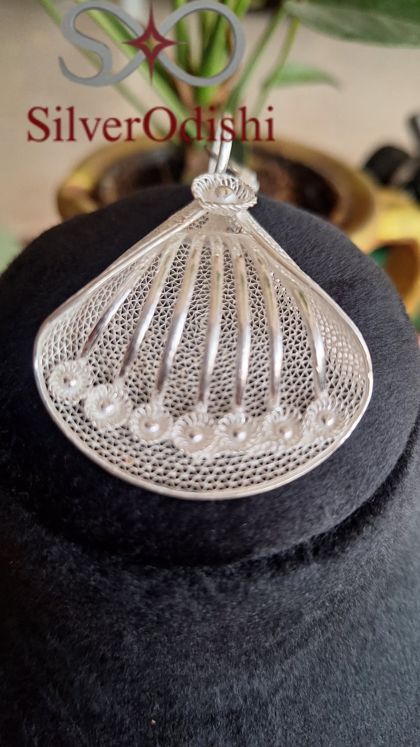 Luna Veil