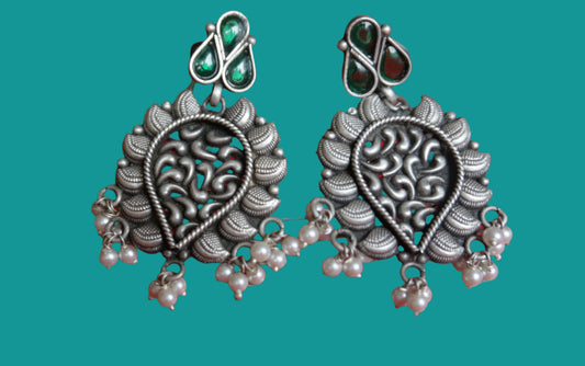 Bohemian-style Oxidized Earrings With Green Stone in 92.5 silver