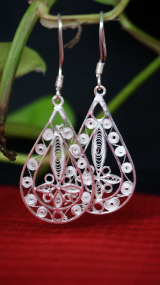 Beautiful Drops filigree
